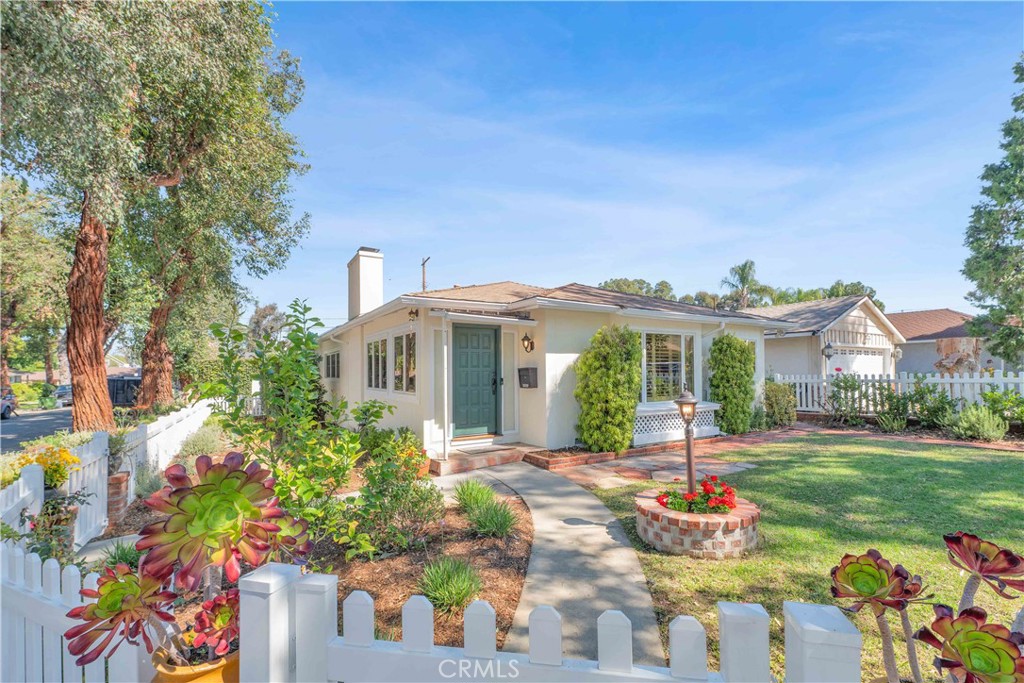 20935 Avenue San Luis