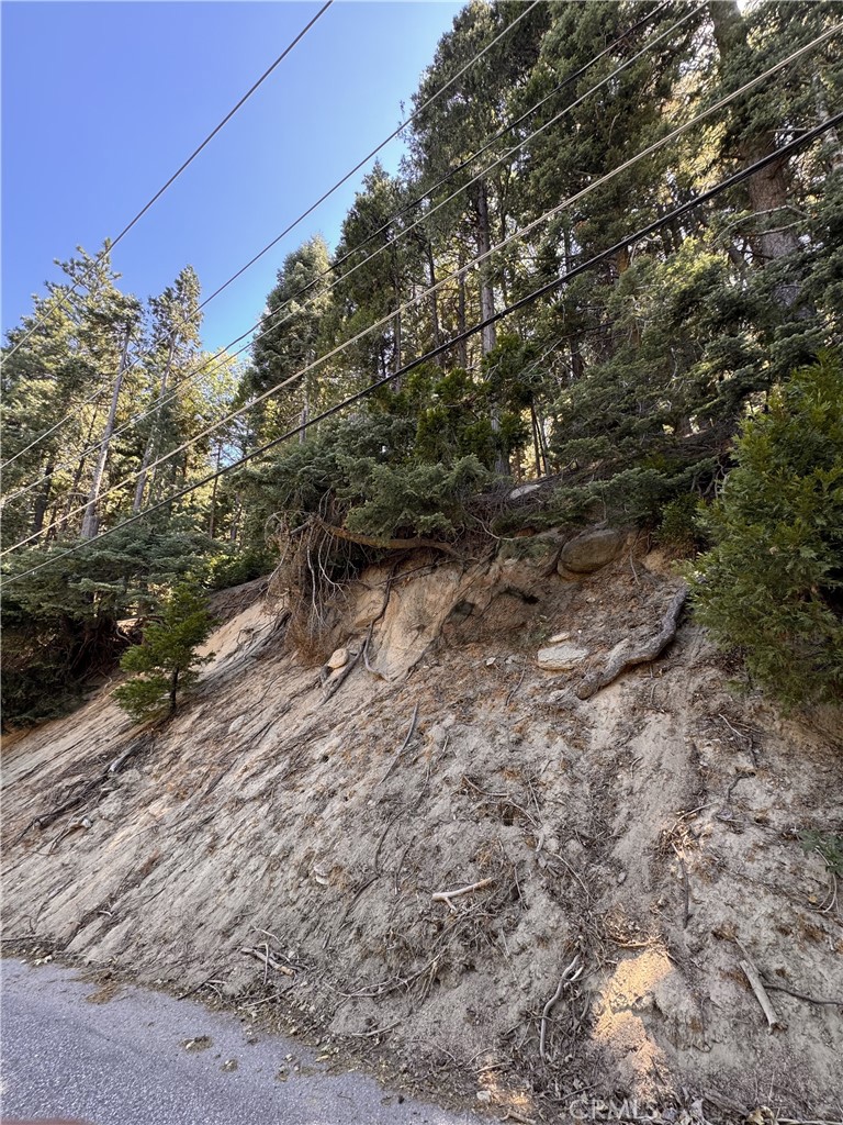 Crestline (CRES) - Land