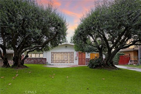 7333 Via Rio Nido Downey CA 90241