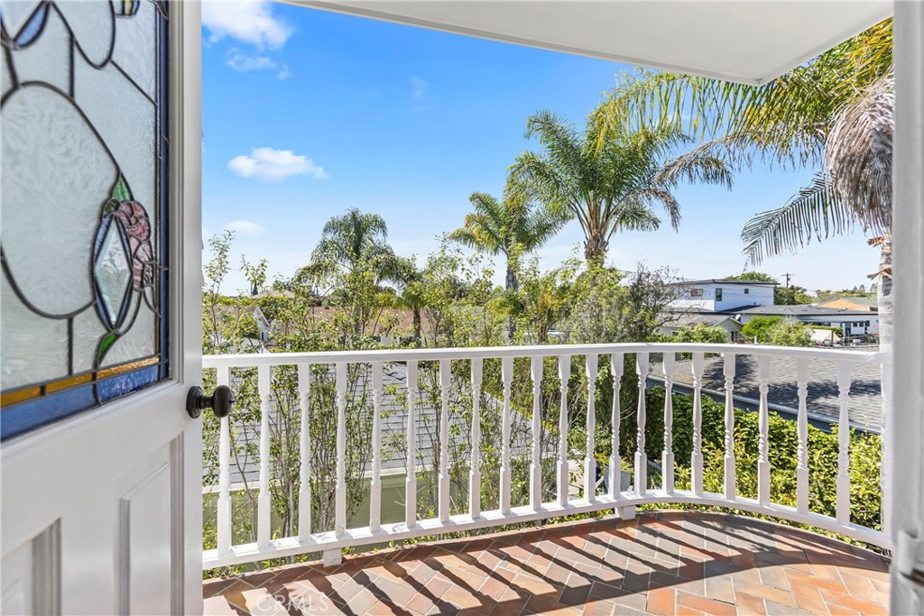 Costa Mesa, California, 92627, United States, 3 Bedrooms Bedrooms, ,4 BathroomsBathrooms,Residential,Active,2032909