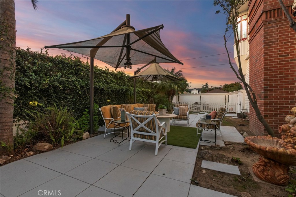 Costa Mesa, California, 92627, United States, 3 Bedrooms Bedrooms, ,4 BathroomsBathrooms,Residential,Active,2032909
