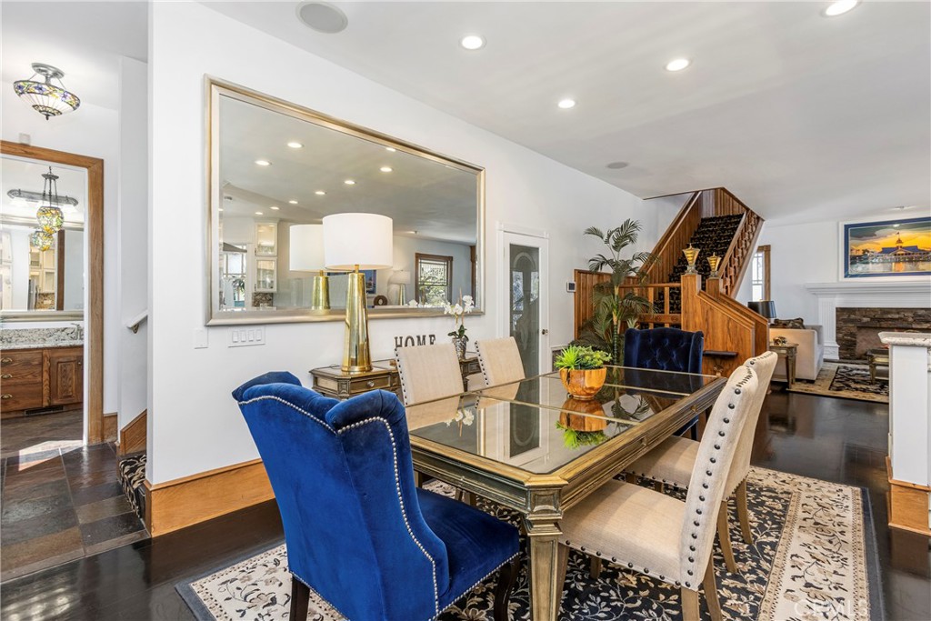 Costa Mesa, California, 92627, United States, 3 Bedrooms Bedrooms, ,4 BathroomsBathrooms,Residential,Active,2032909