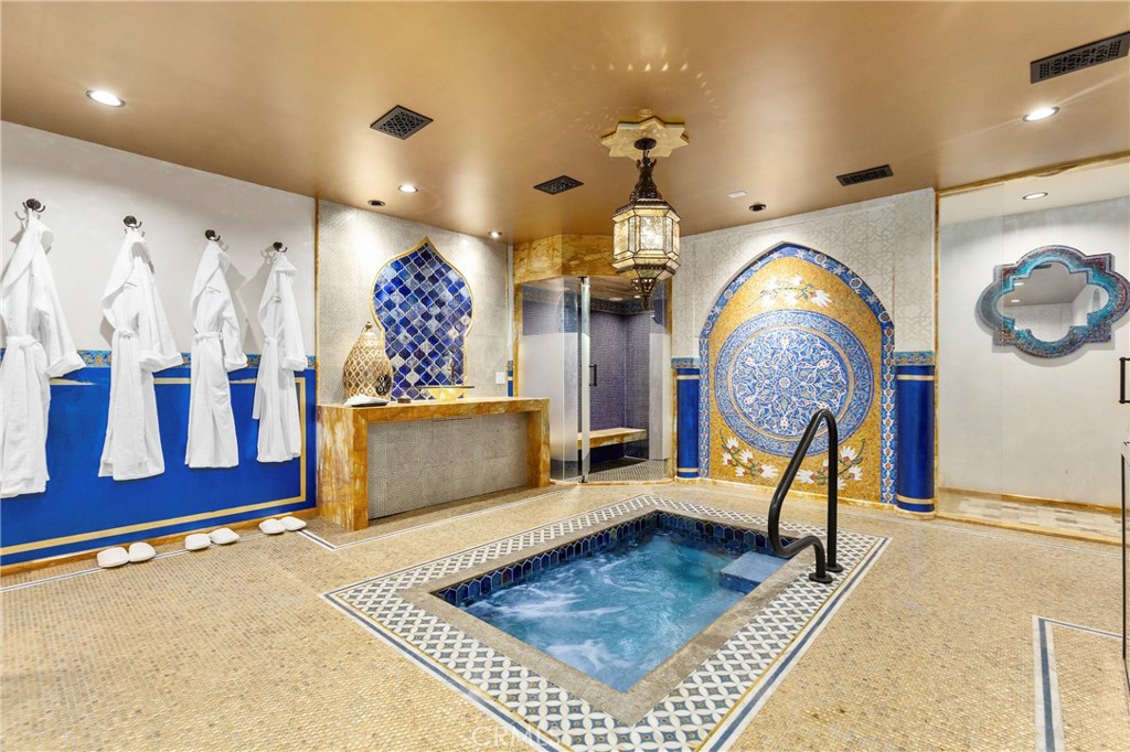 Costa Mesa, California, 92627, United States, 3 Bedrooms Bedrooms, ,4 BathroomsBathrooms,Residential,Active,2032909