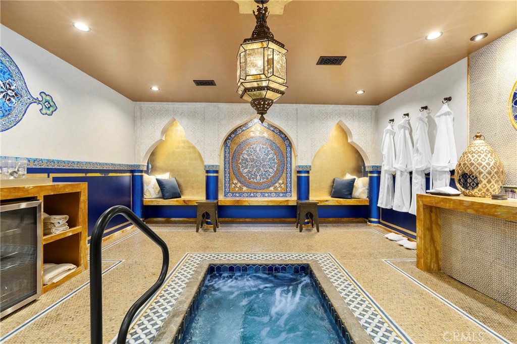 Costa Mesa, California, 92627, United States, 3 Bedrooms Bedrooms, ,4 BathroomsBathrooms,Residential,Active,2032909