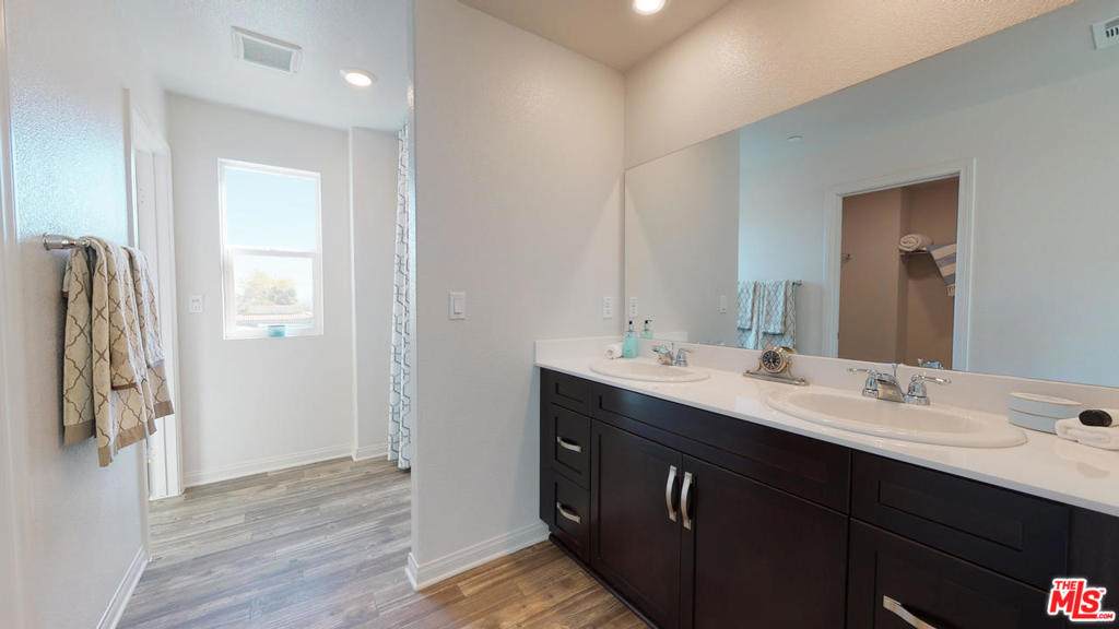 Vista Pointe - Residential