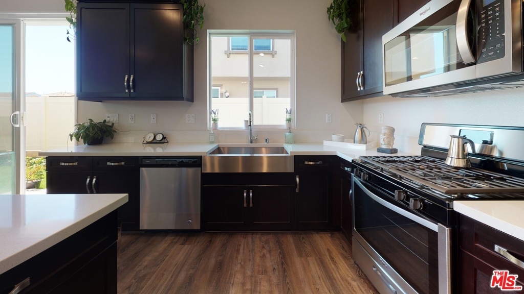 Vista Pointe - Residential