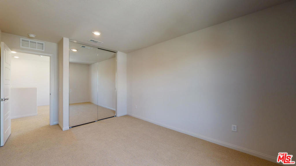 Vista Pointe - Residential