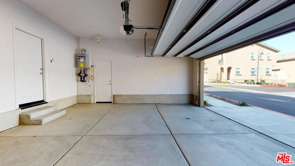 Vista Pointe - Residential