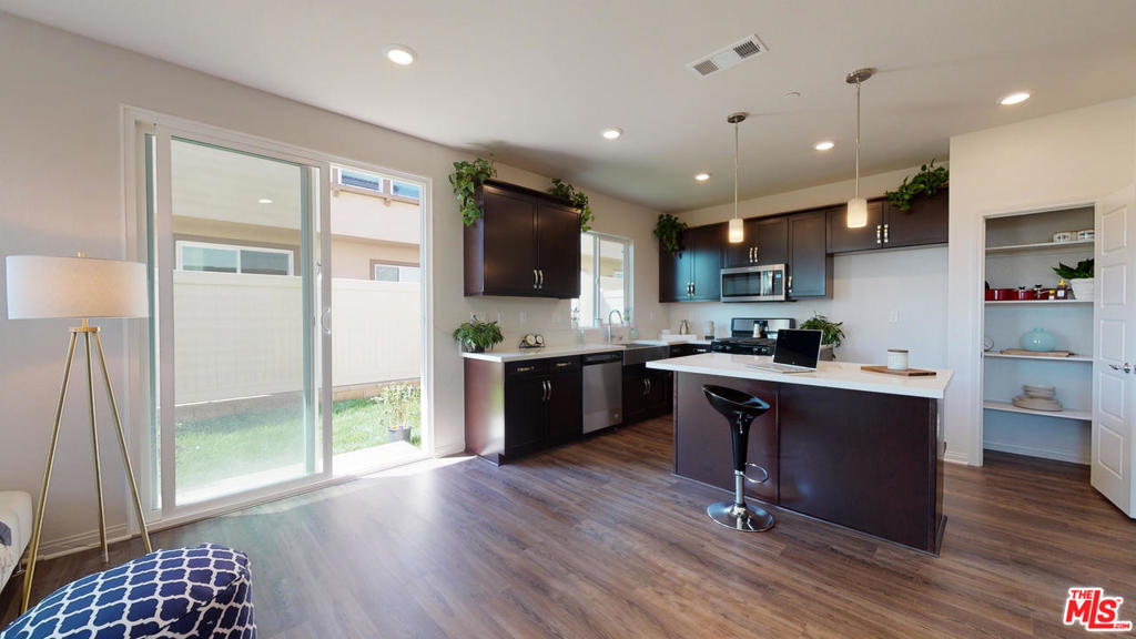 Vista Pointe - Residential