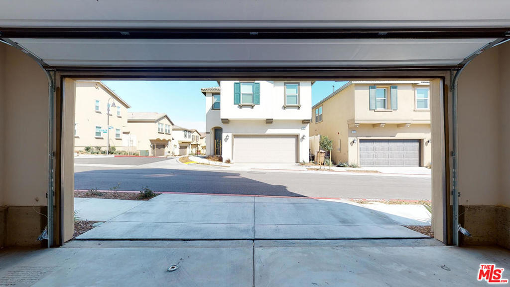 Vista Pointe - Residential