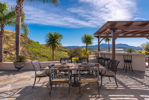 Tiny photo for 644 Camino De Celeste, Thousand Oaks, CA 91360 (MLS # V1-34972)