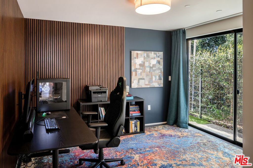 1208 Palms Boulevard