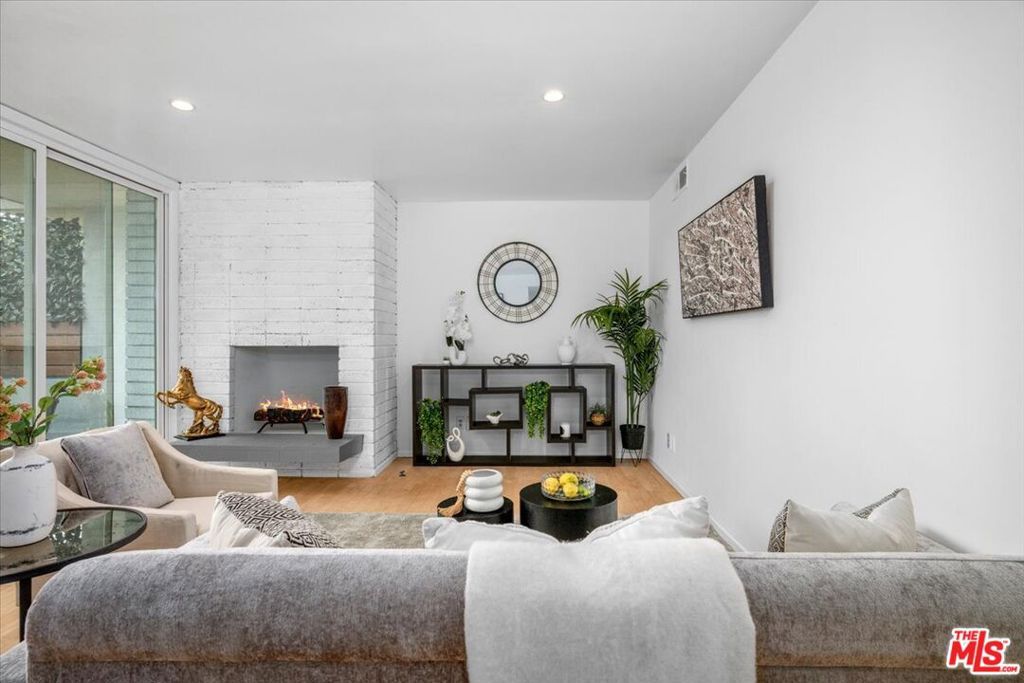 Photo of 1807 Camden Avenue #4, Los Angeles, CA 90025 (MLS # 25581003)