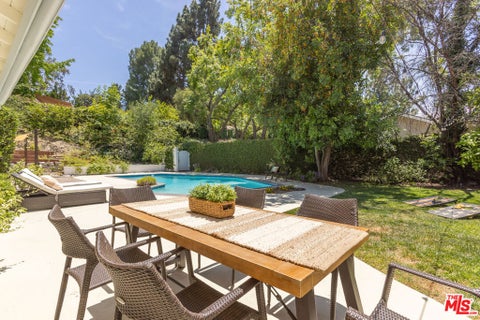 Tiny photo for 5071 Shirley Avenue, Tarzana, CA 91356 (MLS # 26842753)