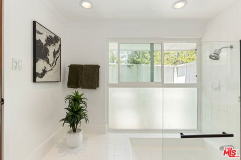 Tiny photo for 5071 Shirley Avenue, Tarzana, CA 91356 (MLS # 26842753)