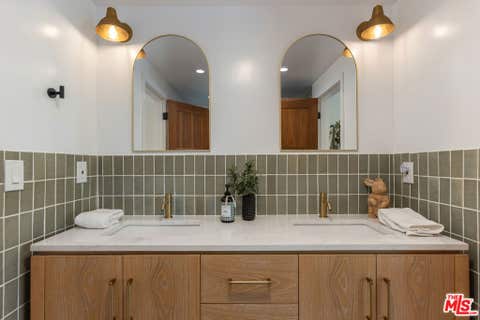 Tiny photo for 5071 Shirley Avenue, Tarzana, CA 91356 (MLS # 26842753)