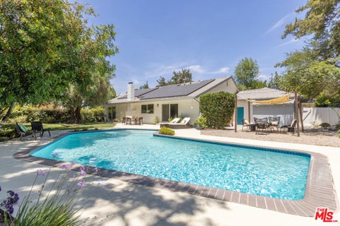 Tiny photo for 5071 Shirley Avenue, Tarzana, CA 91356 (MLS # 26842753)