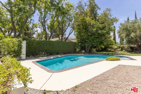 Tiny photo for 5071 Shirley Avenue, Tarzana, CA 91356 (MLS # 26842753)