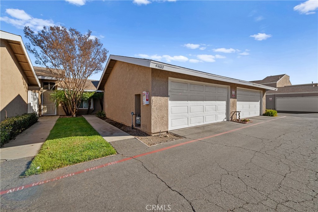 44680 La Paz Road