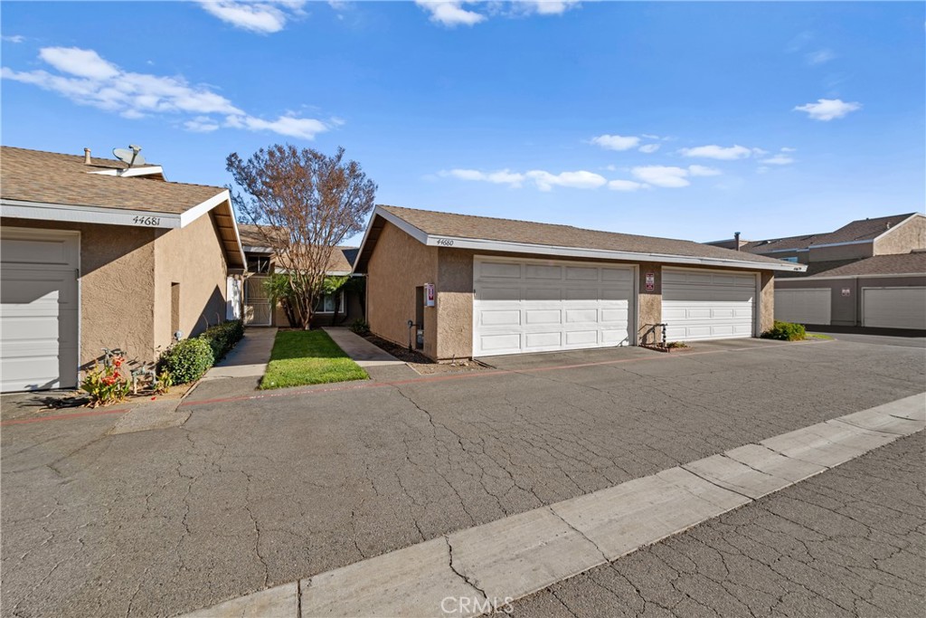 44680 La Paz Road