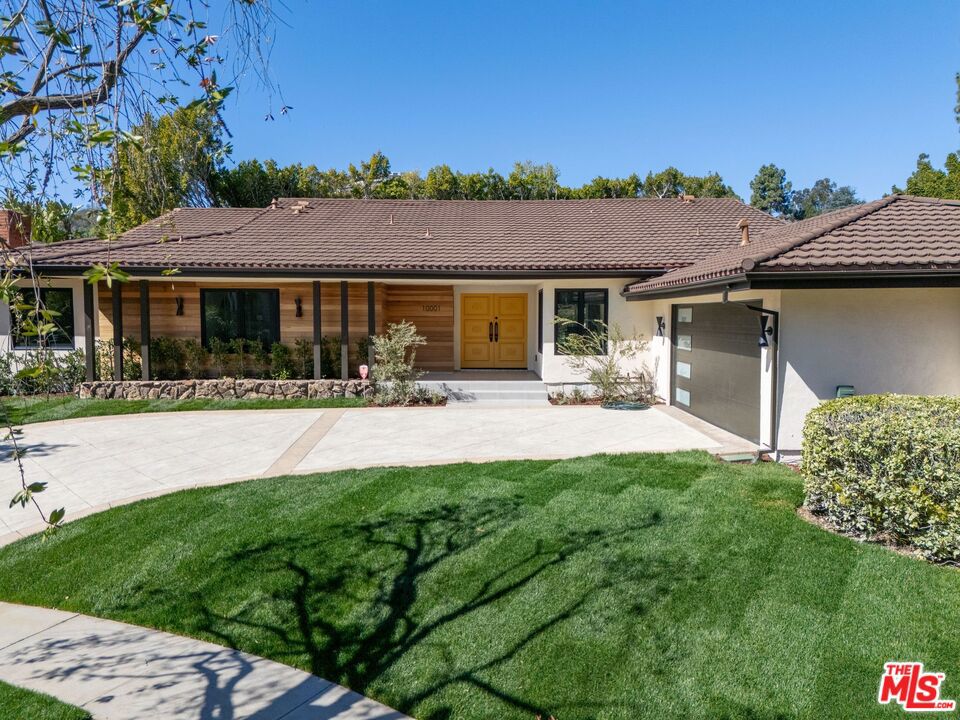 10001 Sundial Lane