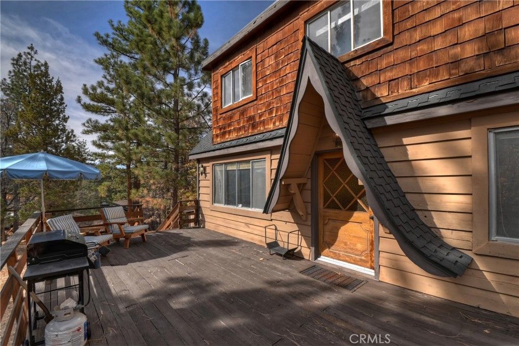 Photo of 912 Elk Rd, Big Bear Lake, CA 92315 (MLS # IG25256334)