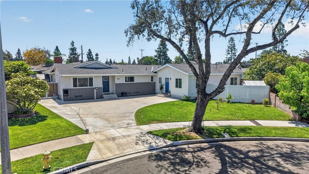 2264 E Standish