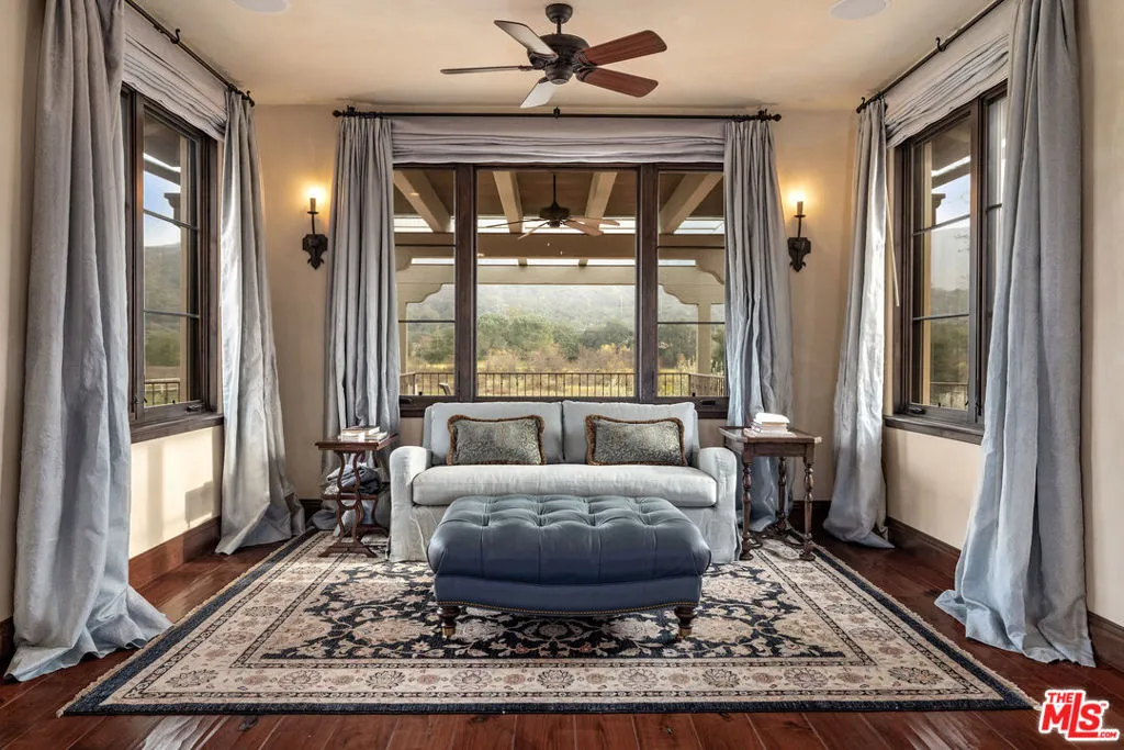 Ojai, California 93023, United States, 5 Bedrooms Bedrooms, ,6 BathroomsBathrooms,Residential,Active,71138