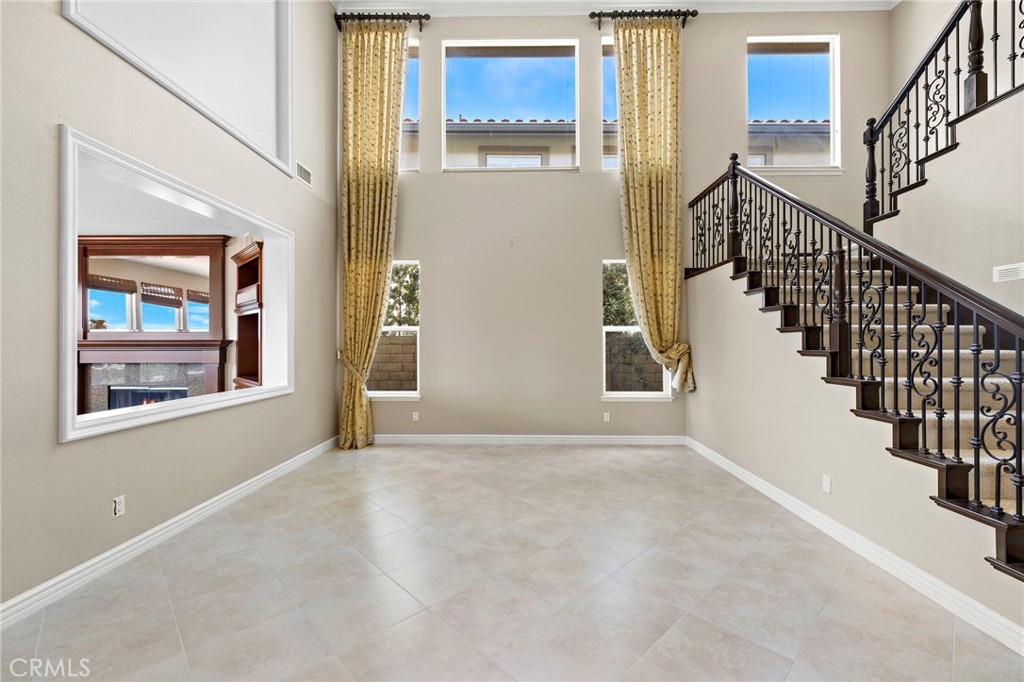 Knolls (KNOL) - Residential Lease