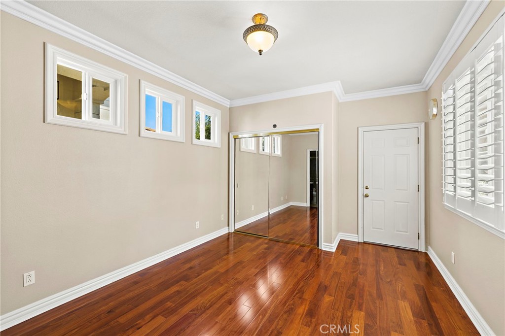 Knolls (KNOL) - Residential Lease