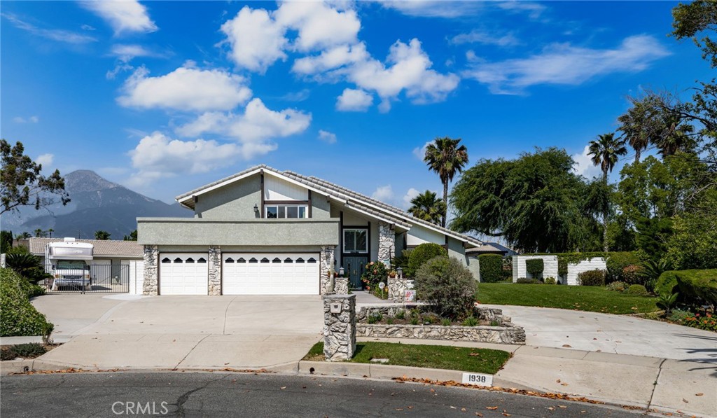 1938 N Quince Way