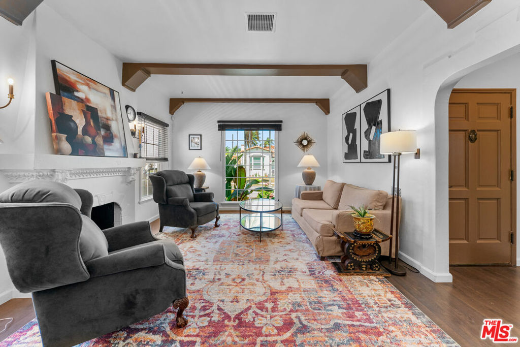 1262 W 80th Street