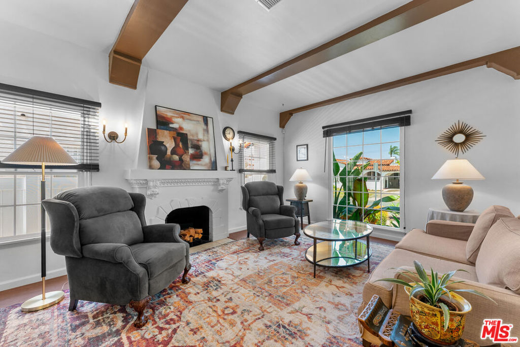 1262 W 80th Street