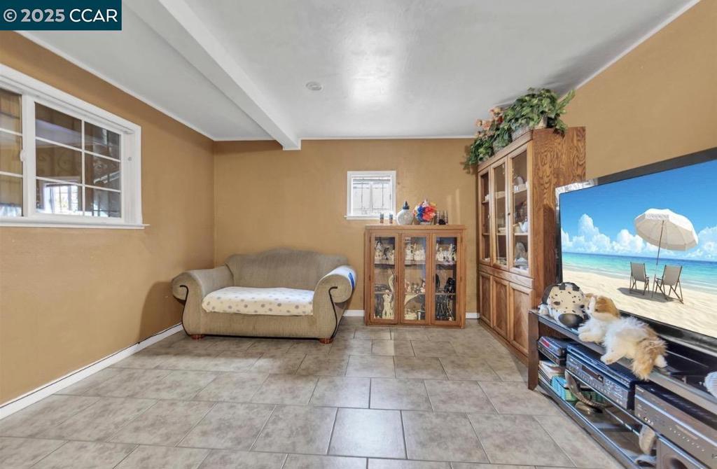 IRON TRIANGLE - Residential Income