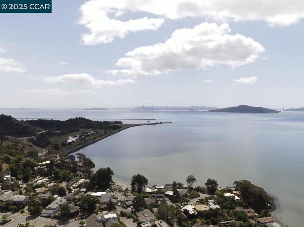 IRON TRIANGLE - Residential Income