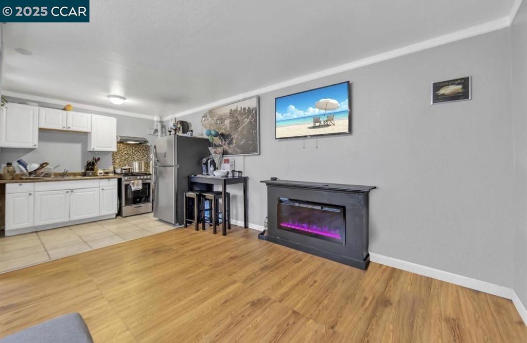 IRON TRIANGLE - Residential Income