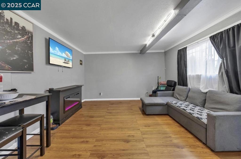 IRON TRIANGLE - Residential Income