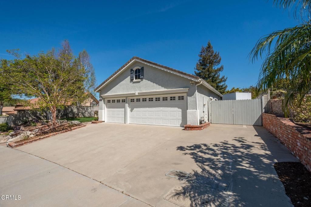 Photo of 1898 Summertime Avenue, Simi Valley, CA 93065 (MLS # V1-35311)