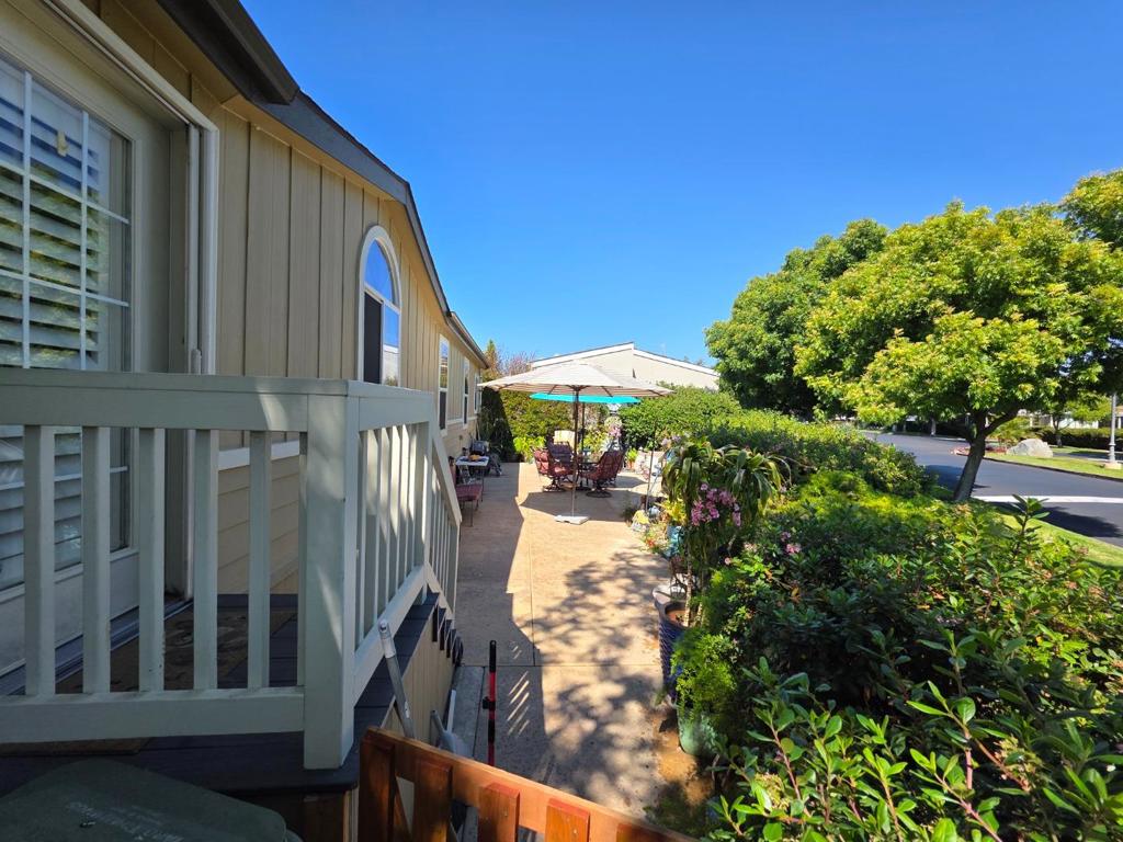 141 Chateau La Salle Drive 141