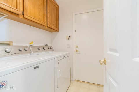 Tiny photo for 542 Timberwood Avenue, Thousand Oaks, CA 91360 (MLS # 226004935)