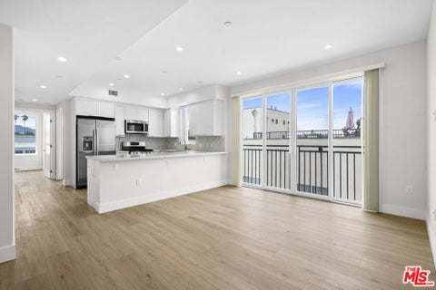 Photo of 11042 La Maida Street #303, North Hollywood, CA 91601 (MLS # 26997147)