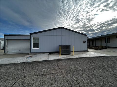 Photo of 196 Thunderhead 2, Needles, CA 92363 (MLS # HD25282234)