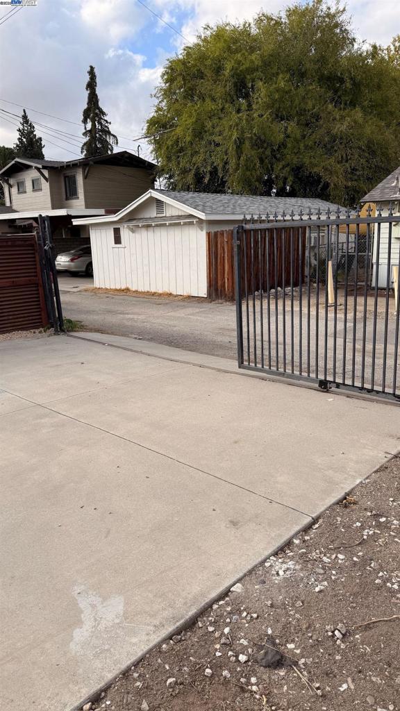 Not Listed - Residential