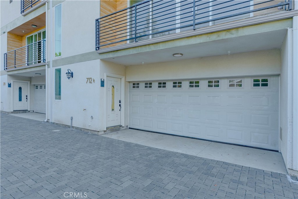 712 1/2 N Chestnut Avenue