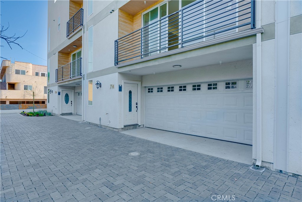 712 1/2 N Chestnut Avenue