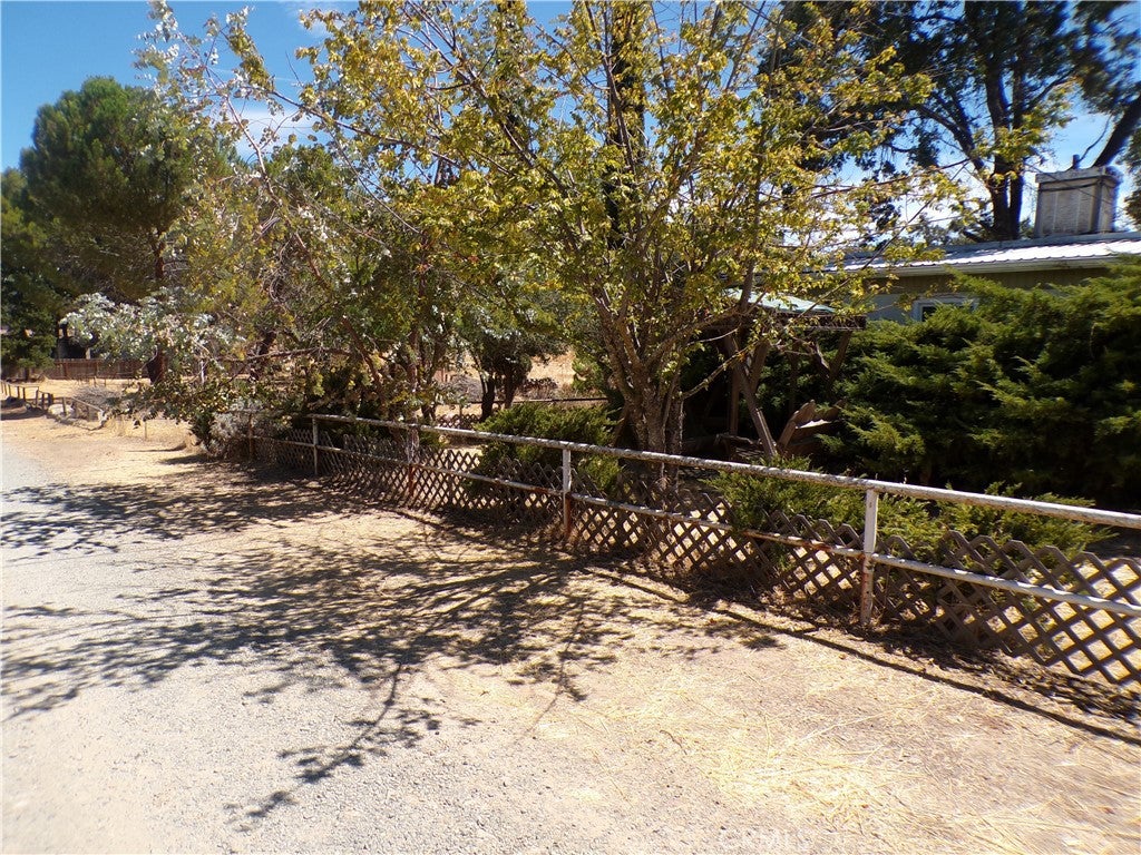 4580 S.TERRACE