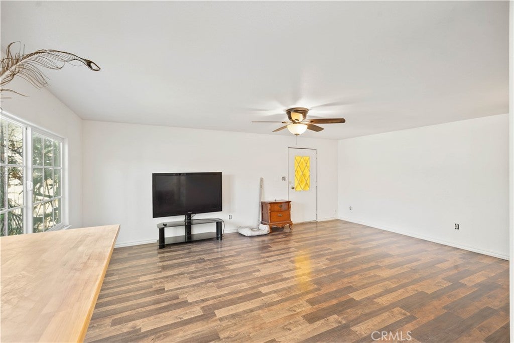 4580 S.TERRACE