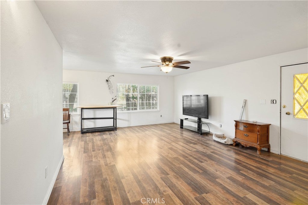 4580 S.TERRACE