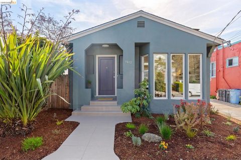 Photo of 1512 1512 Hearst Ave Ave, Berkeley, CA 94703 (MLS # 41124482)