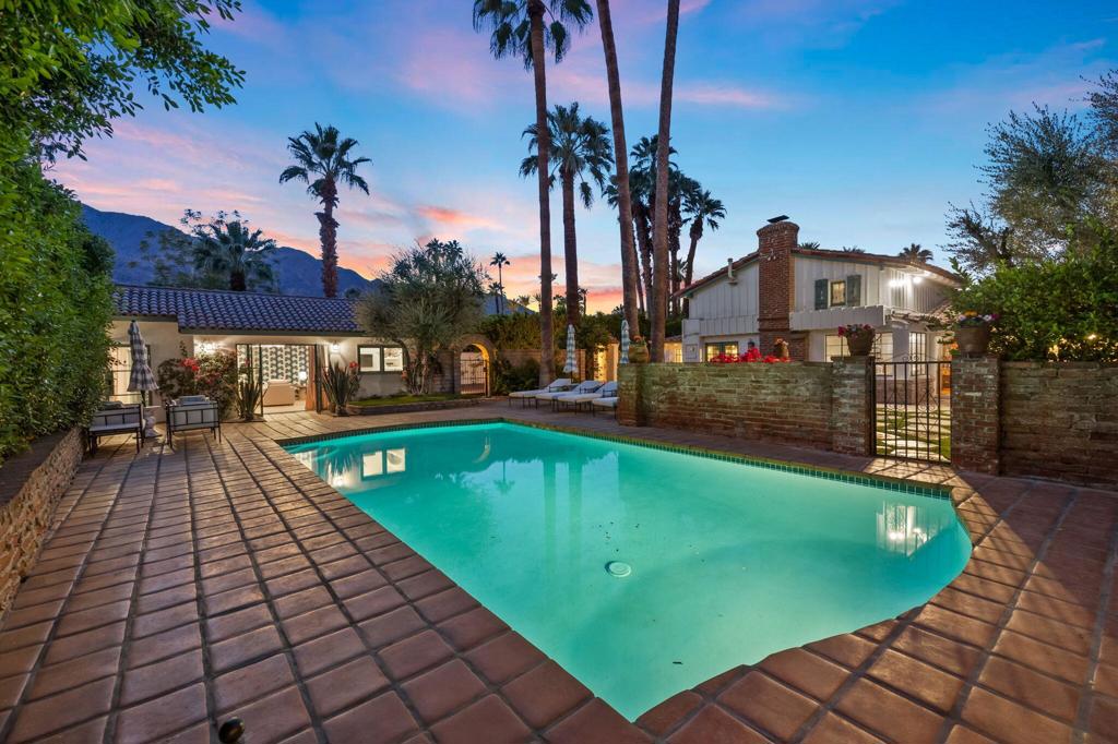 Movie Colony - Residential